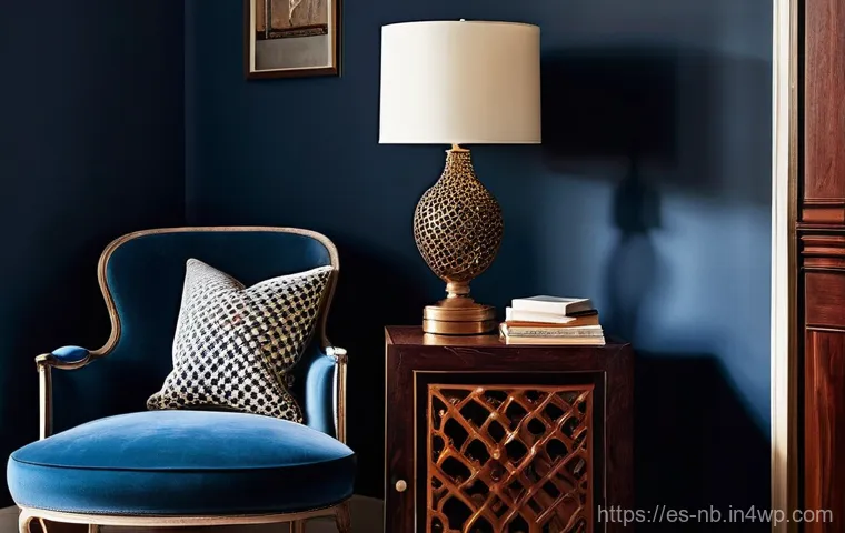 재료의 다양성을 통한 맥시멀리즘 - **Eclectic Maximalist Dining Area with Artisan Touch:** A dining area that masterfully blends old an...